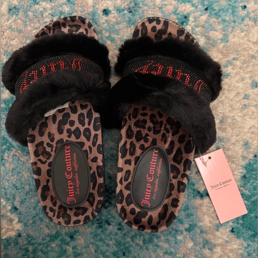 NWT IN BOX Juicy Couture Women's Leopard Faux Fur Embellished Slides